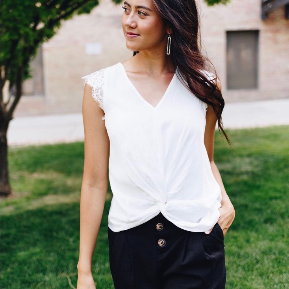 Lace Cap Sleeve in White